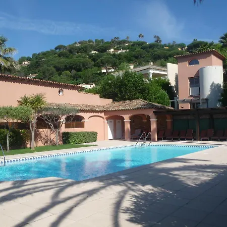 Etoile D'azur * サント・マキシム